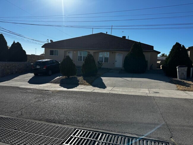 Building Photo - 4024 Moonlight Ave
