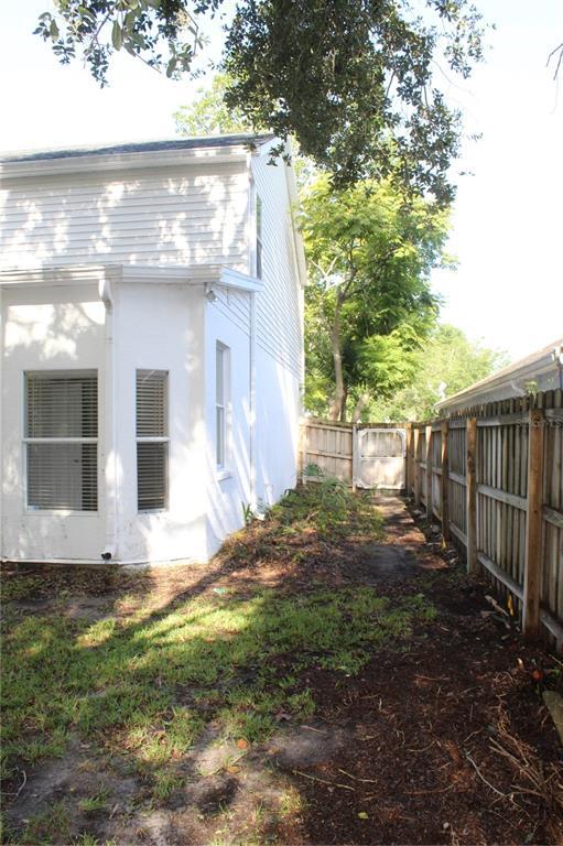 Building Photo - 11737 Carrollwood Cove Dr