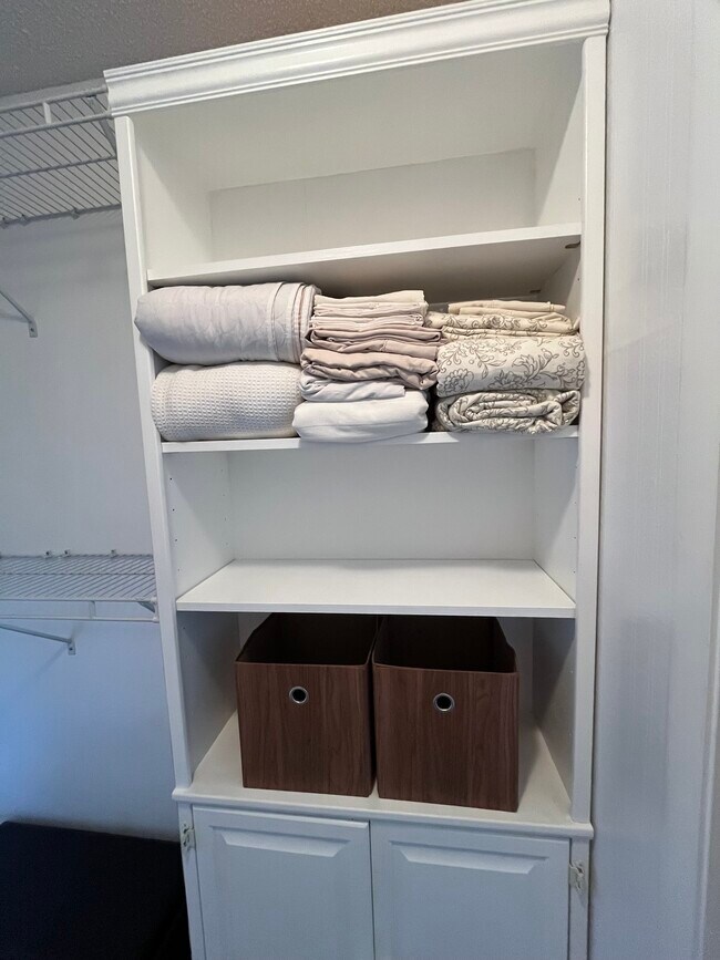 Building Photo - 4022 Davit Dr