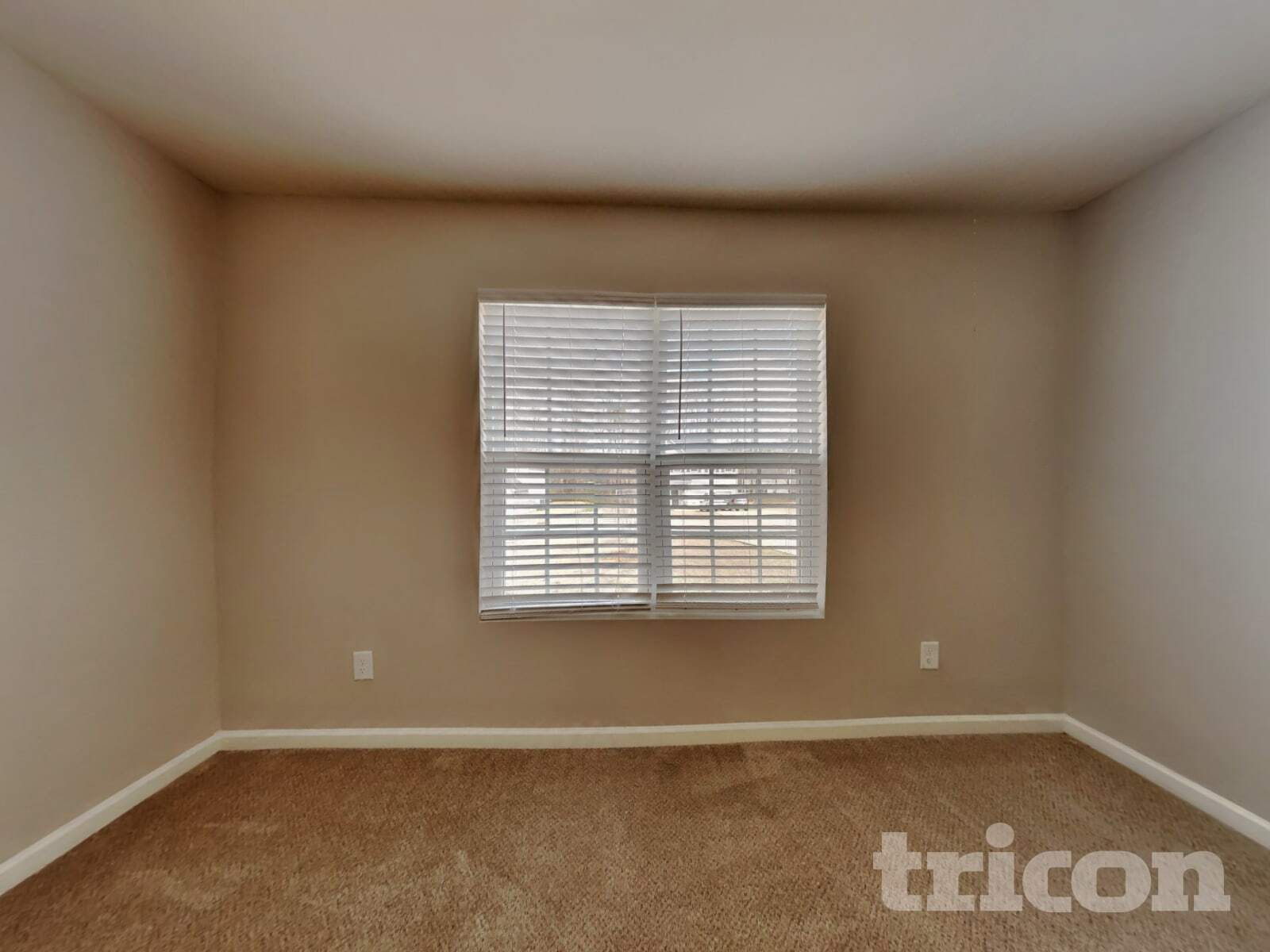 Building Photo - 129 Ridgemoore Ct