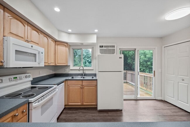 Interior Photo - Village Court Apartments