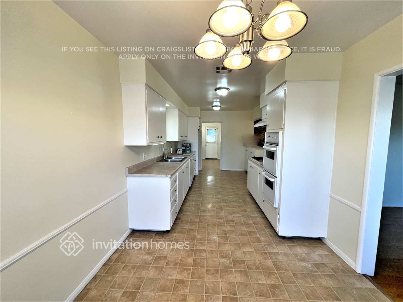 Building Photo - 12801 Zeus Ave