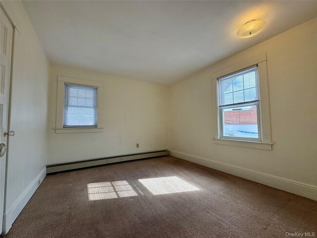 Building Photo - 99 Jerusalem Ave