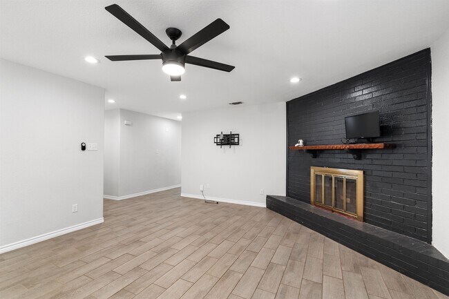 Building Photo - 108 Jaimie Way