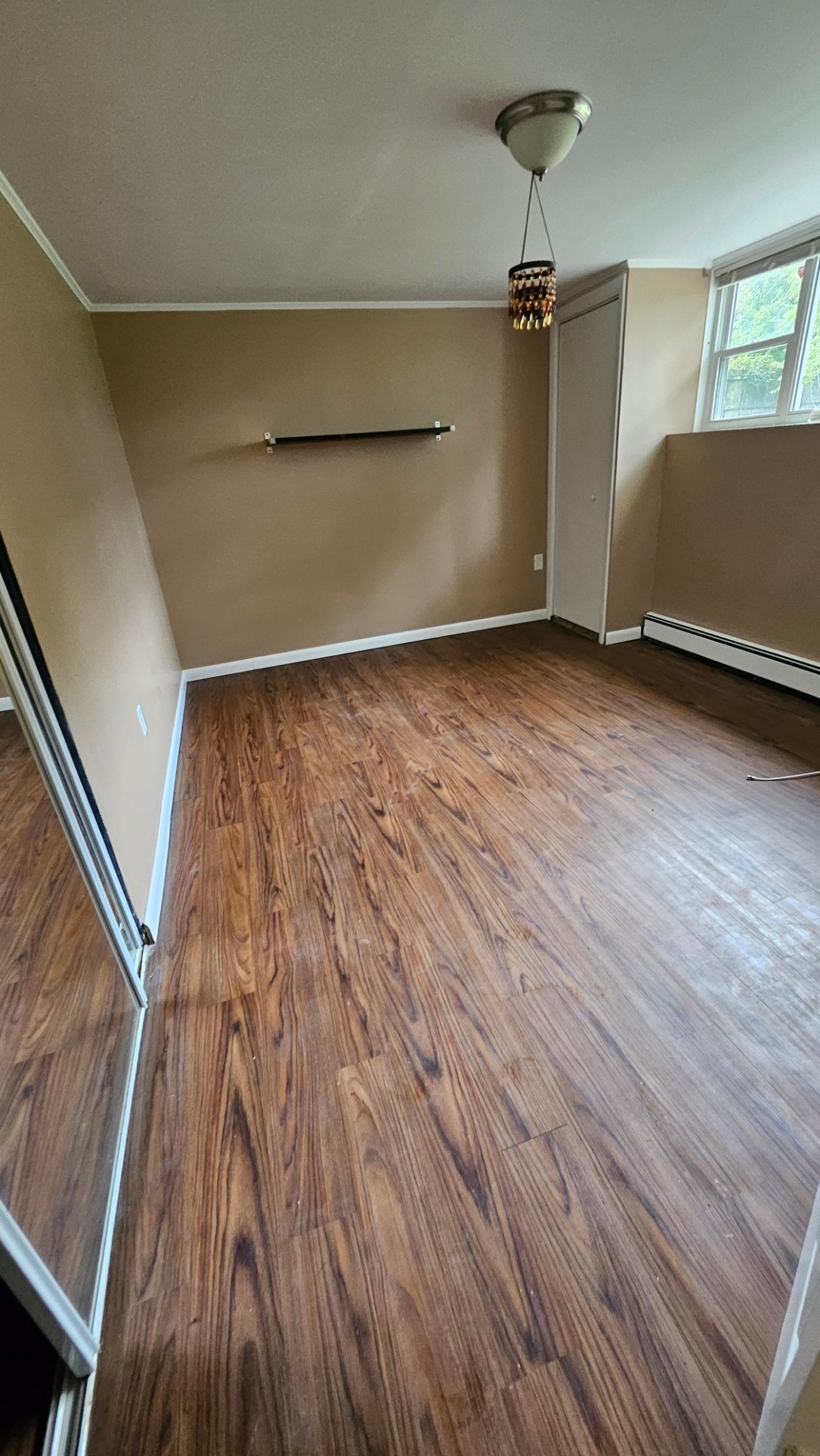 Bedroom Downstairs - 5 Tudor Ct W