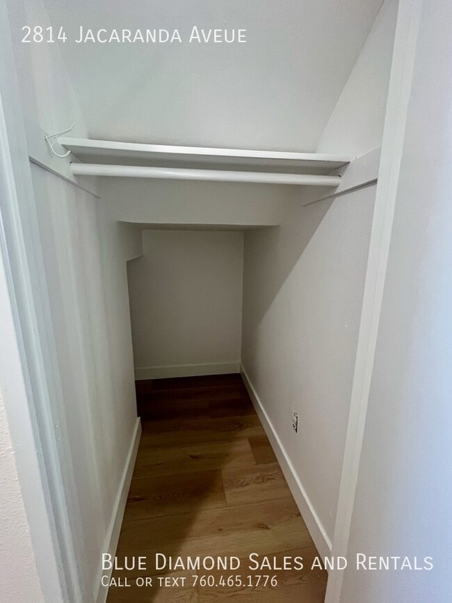 Building Photo - 2814 Jacaranda Ave