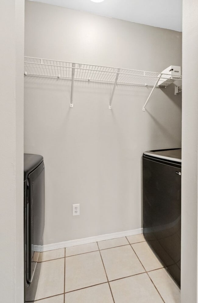 Building Photo - Completely Renovated Springdale Home - Clo...