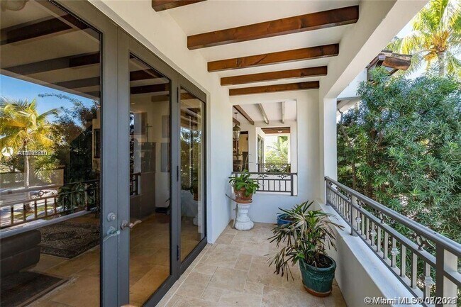 Building Photo - 181 Harbor Dr