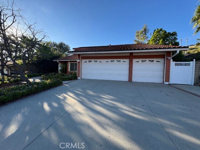 Building Photo - 753 Rushing Creek Pl