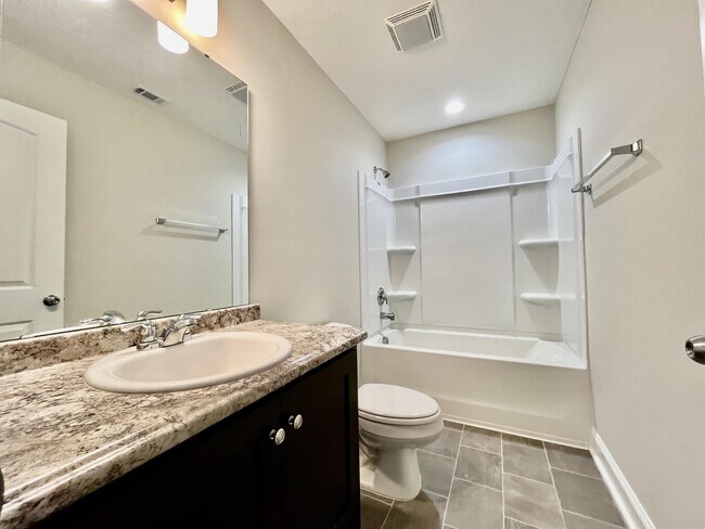 Building Photo - 759 Fairview Cir