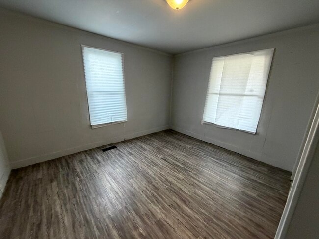 Building Photo - 56 Bismark-