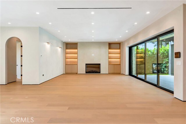 Building Photo - 5149 Beeman Ave