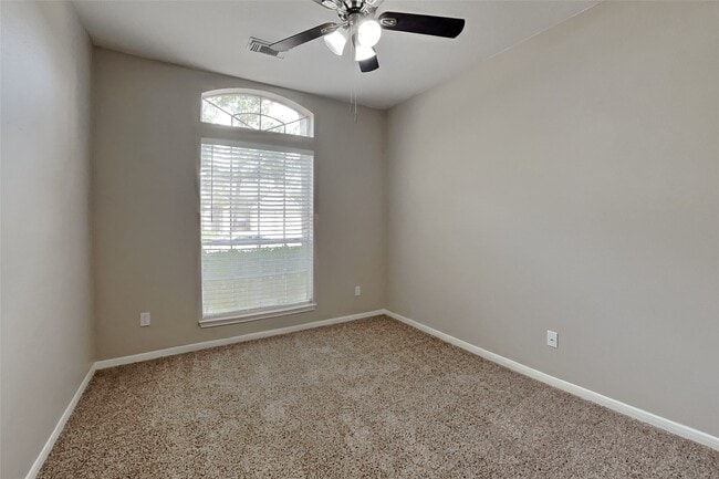 Building Photo - 17111 Cradle Cove Ct