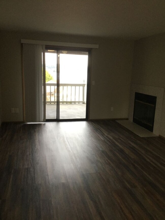 Building Photo - Water view 4 plex close to Silverdale and ...