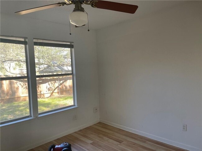 Building Photo - 4506 Pelham Dr