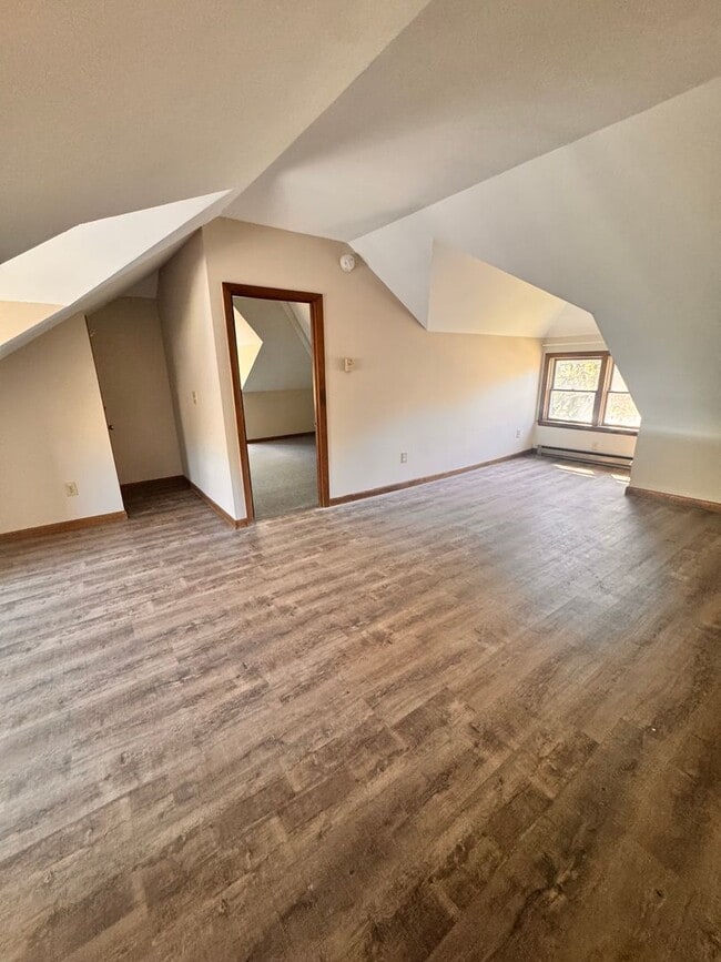 Building Photo - 310-312 Miller Ave