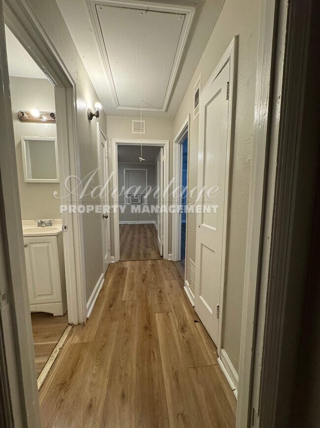 Building Photo - Charming 2 bedroom 1 bathroom home in Berc...