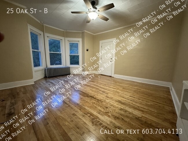 Building Photo - 25 Oak St