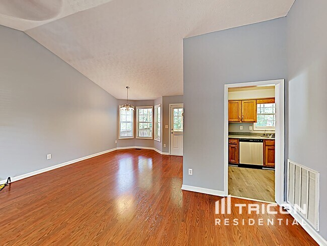 Building Photo - 180 Iris Glen Dallas GA