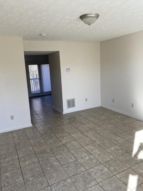 Building Photo - 427 Sara Leigh Dr