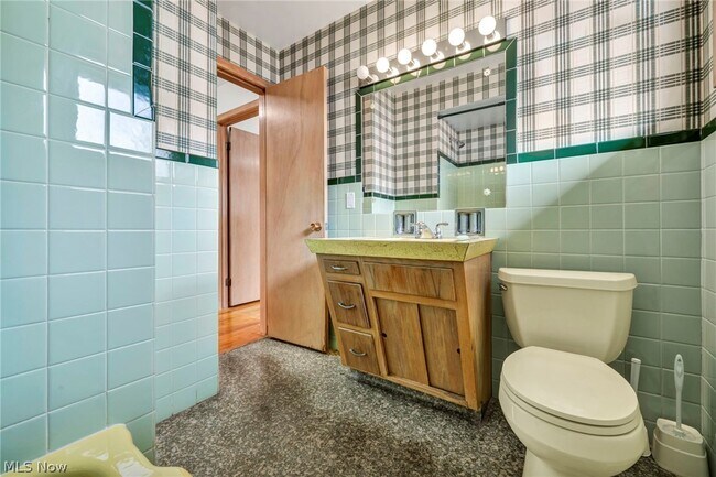 Building Photo - 1171 Jason Ave