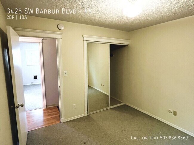 Building Photo - 3425 SW Barbur Blvd