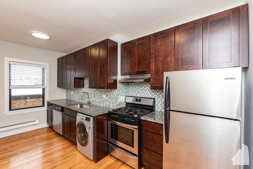 Building Photo - 545 Chestnut St