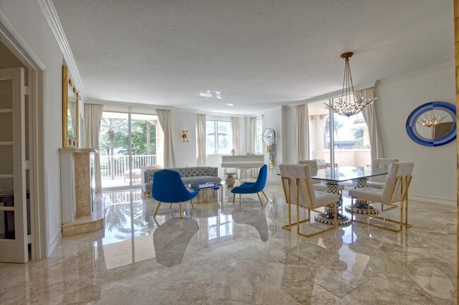 Building Photo - 3740 S Ocean Blvd