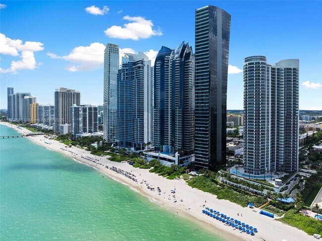 Building Photo - 17201 Collins Ave