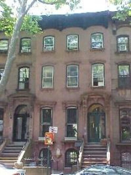 Building Photo - 22 S Portland Ave