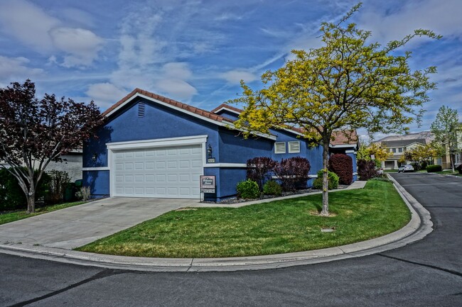 Building Photo - 10591 Iron Point Cir