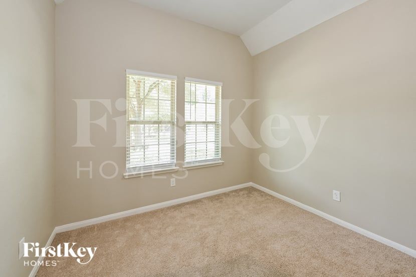 Building Photo - 12919 Pecan Shores Dr