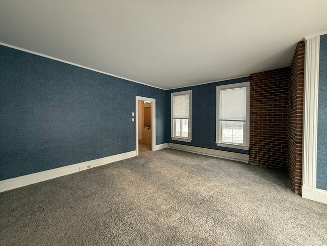 Building Photo - Pine Grove Mills Apartment!