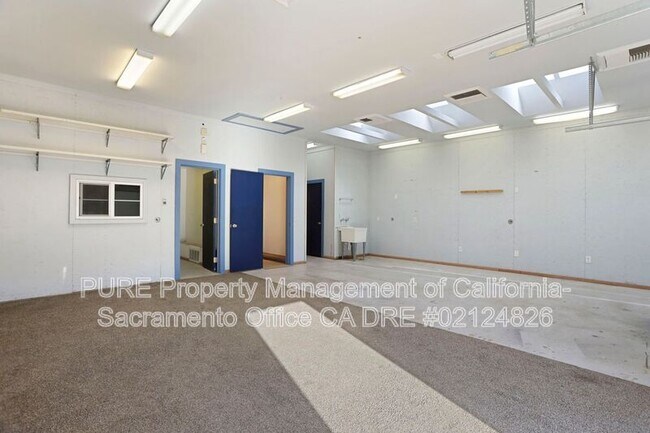 Building Photo - 7777 Uplands Way