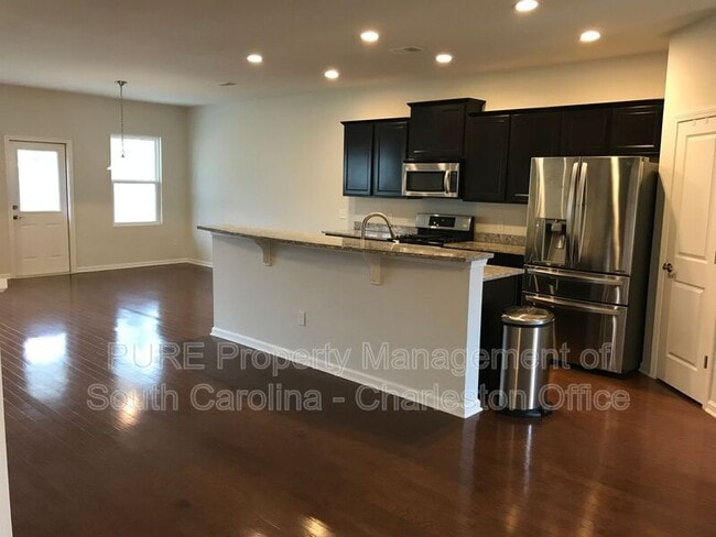 Building Photo - 3071 Conservancy Ln