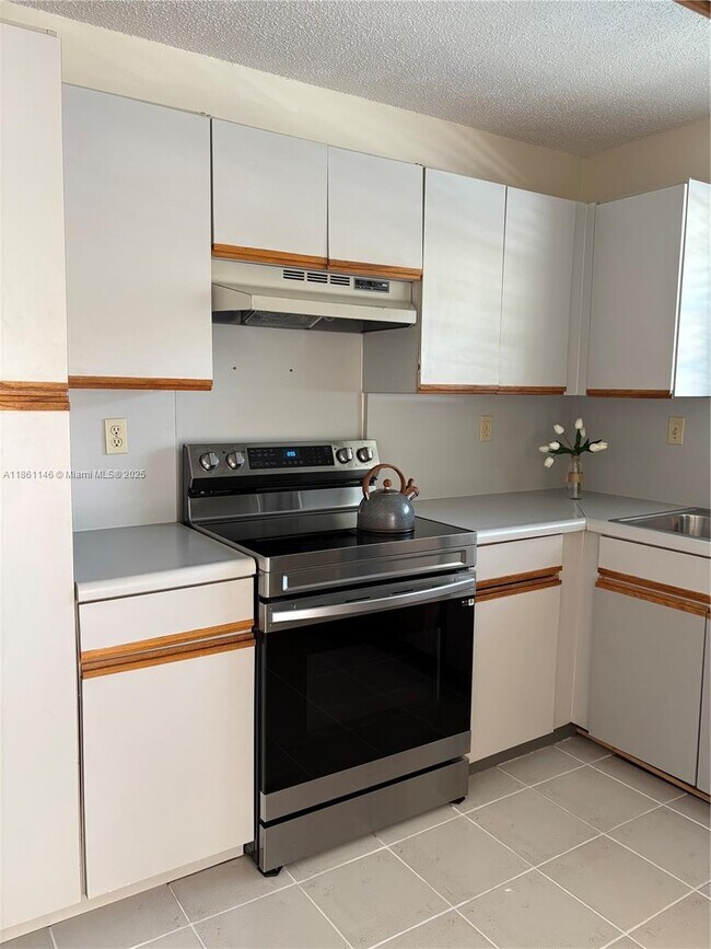 Building Photo - 13272 SW 114th Terrace