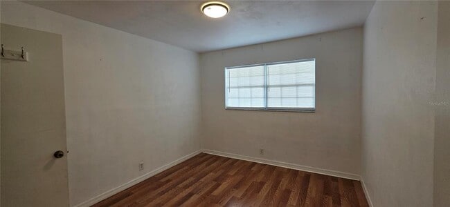 Building Photo - 1433 S Belcher Rd