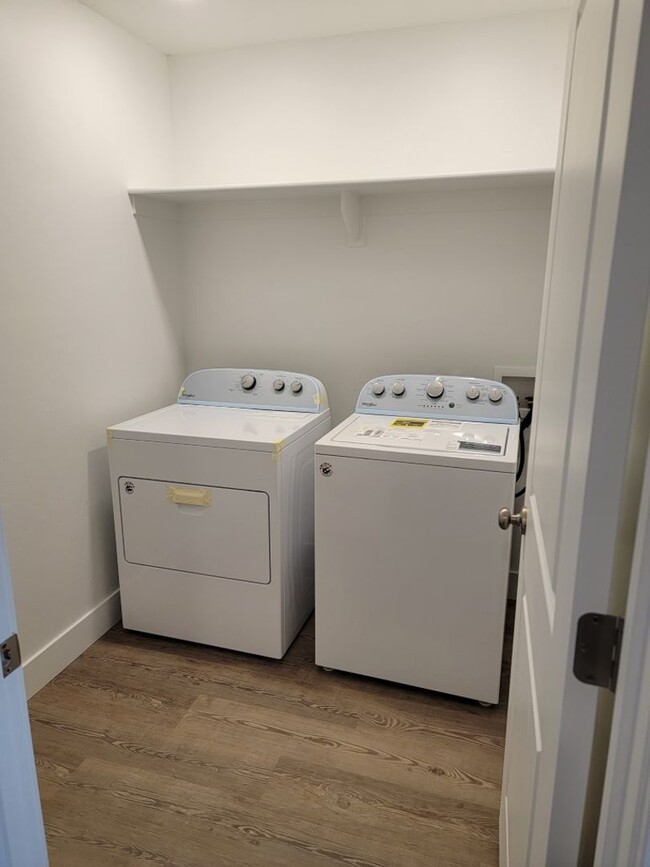 Building Photo - 3 bed, 2.5 bath townhome in Summerfield
