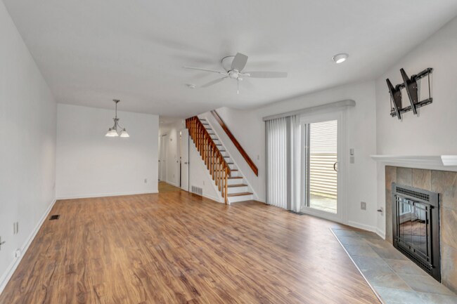 Building Photo - 23 Deer Run