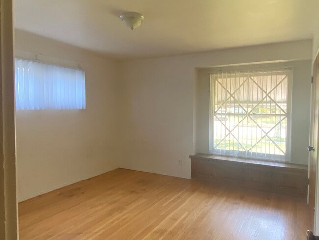 Building Photo - Home for Rent near Orange Circle