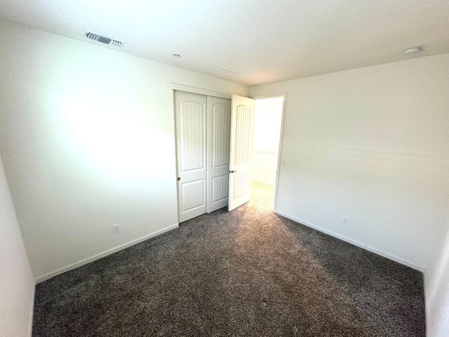 Building Photo - Natomas 3 Bedroom Home with a loft for rent!
