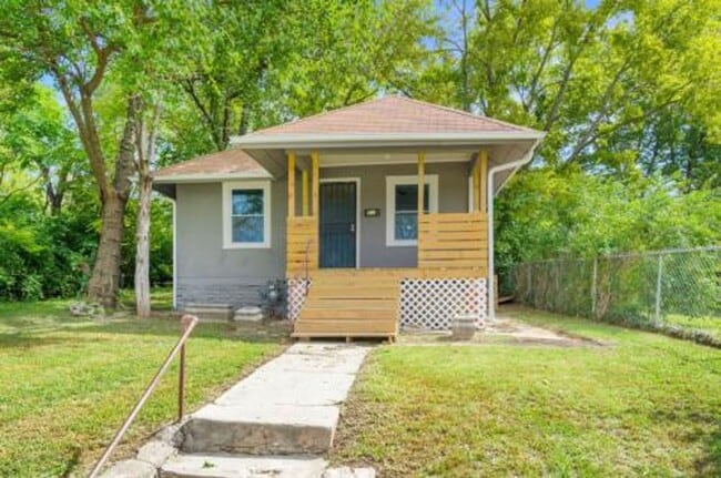 Primary Photo - 4407 Wayne Ave