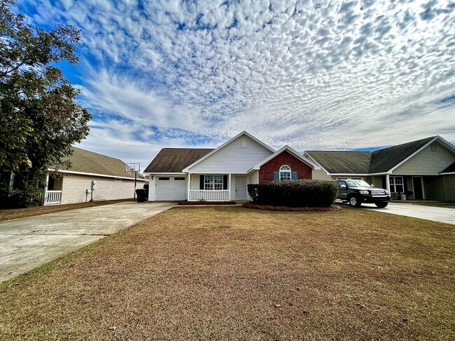 Building Photo - 231 Summerstone Bend