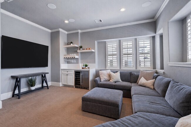 Building Photo - 622 Pink Azalea Trail