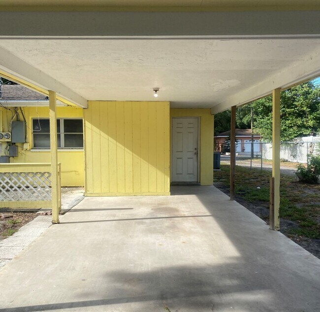 Building Photo - 5219 17th Ave S