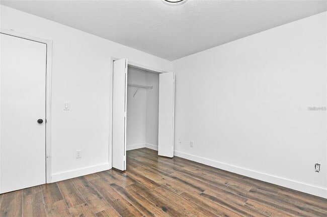 Building Photo - 112 Hillcrest Dr