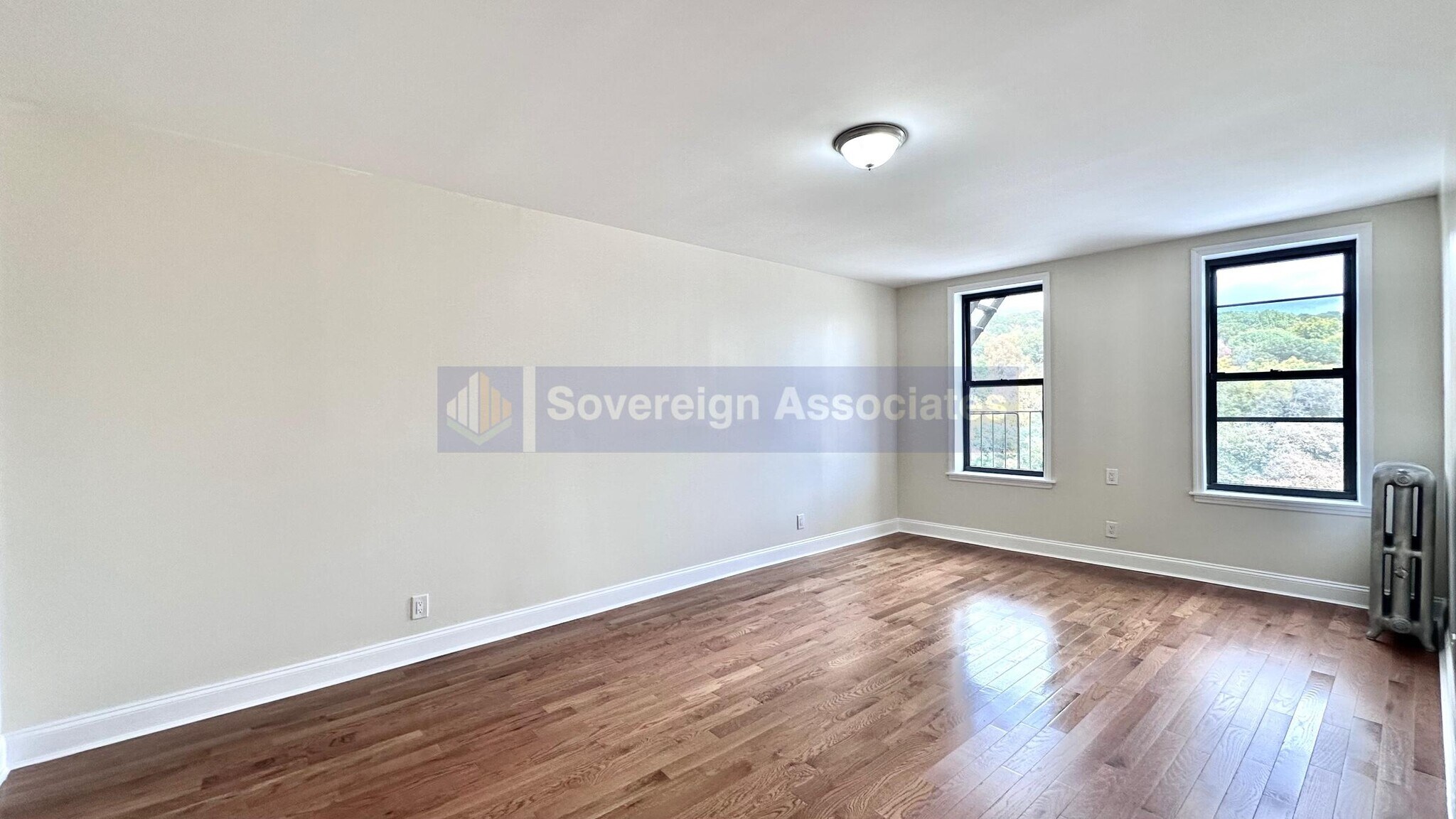 Building Photo - 1803 Riverside Dr