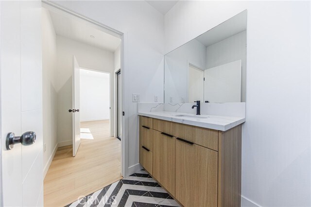 Building Photo - 2847 S Victoria Ave