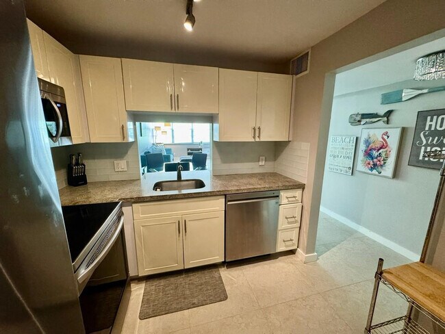 Building Photo - 1160 N Federal Hwy