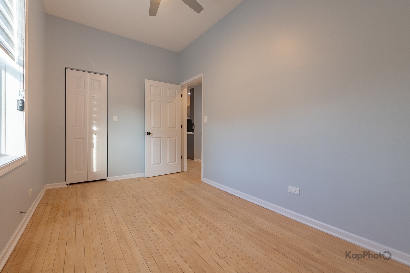 Building Photo - 3328 S Emerald Ave